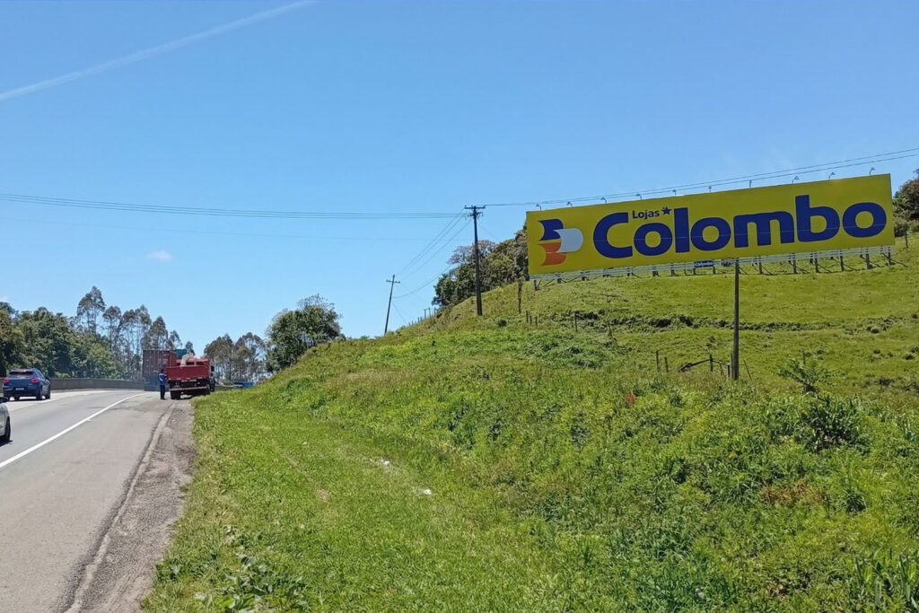 Painel Mega com iluminacao 3000x600 Sao Jose dos Pinhais_BR 277 km 54 sentido Curitiba_Paranagua 5km apos o pedagio da Br 277 1 1