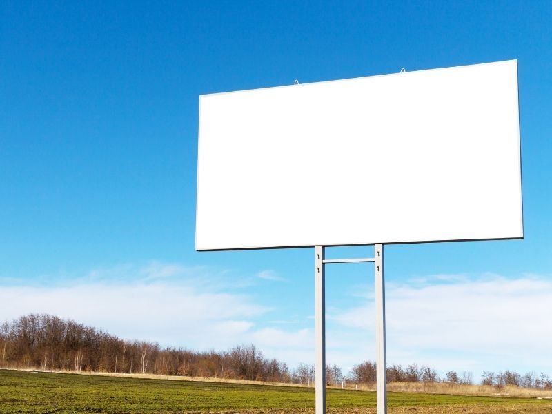 Painel Rodoviário em Cajati: Garanta Visibilidade de Elite no Principal Corredor Logístico do Sul-Sudeste