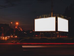 Painel Rodoviário em Colombo: Maximize sua Visibilidade no Maior Eixo de Expansão Metropolitana