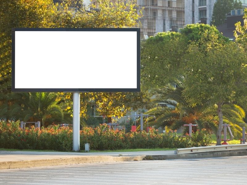 Painel Rodoviário em Pinhais: Visibilidade de Elite no Corredor Comercial e Industrial Metropolitano